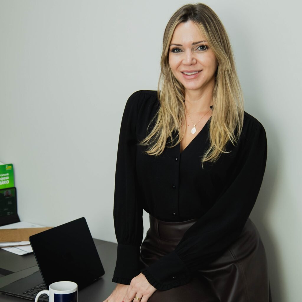 Advogada Silvia Rafaela, especialista em Direito Previdenciário em Piracicaba